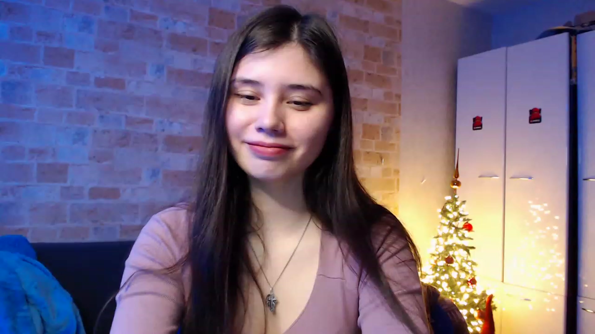Gallery image thumbnail from Moon_light23's myfreecams stream on, 12/29/2022, 19:59 image 13 of 20