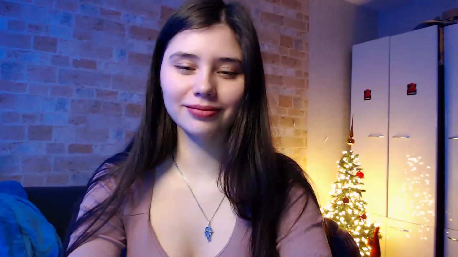 Gallery image thumbnail from Moon_light23's myfreecams stream on, 12/29/2022, 19:59 image 16 of 20