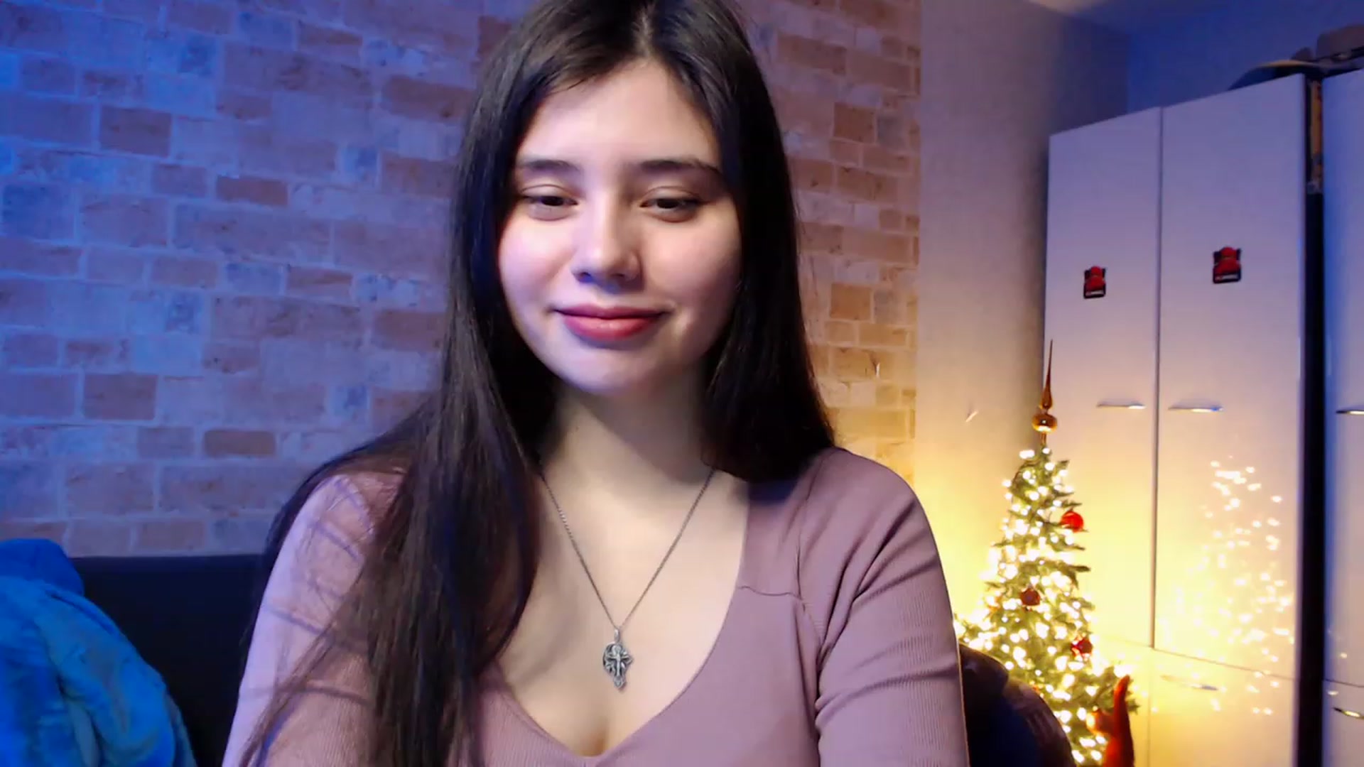 Gallery image thumbnail from Moon_light23's myfreecams stream on, 12/29/2022, 19:59 image 14 of 20