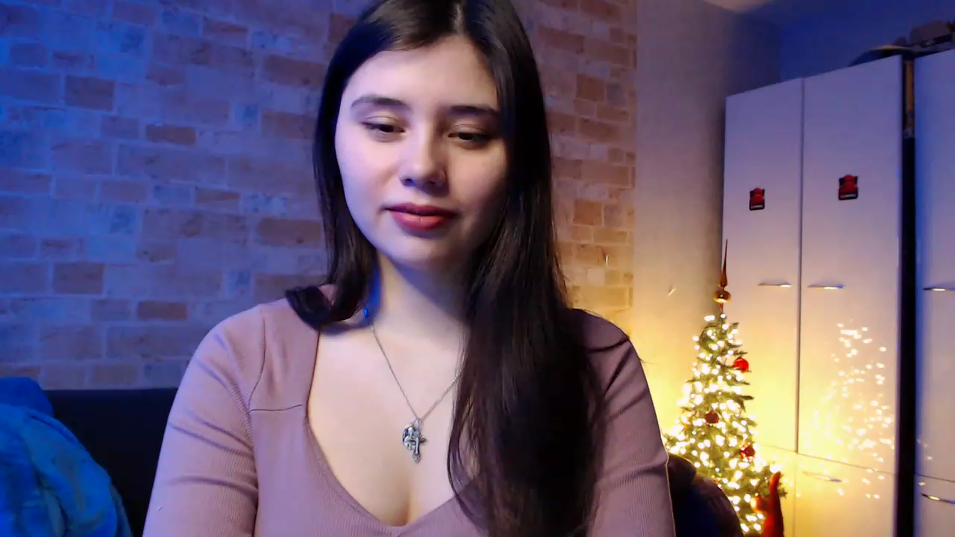 Gallery image thumbnail from Moon_light23's myfreecams stream on, 12/29/2022, 19:59 image 4 of 20