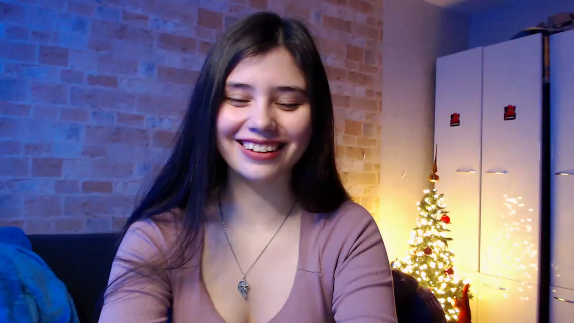 Gallery image thumbnail from Moon_light23's myfreecams stream on, 12/29/2022, 19:59 image 7 of 20