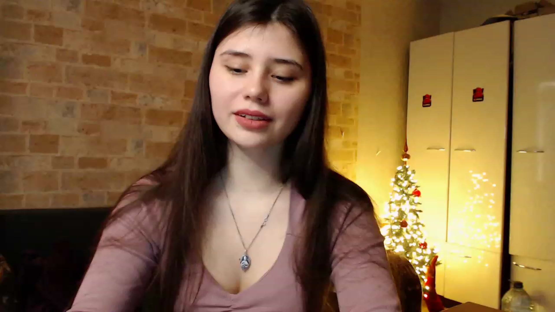 Gallery image thumbnail from Moon_light23's myfreecams stream on, 01/04/2023, 19:50 image 5 of 20