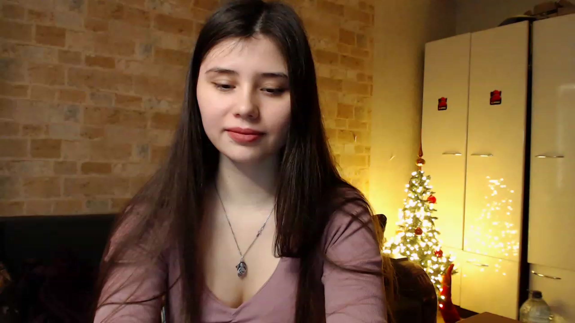Gallery image thumbnail from Moon_light23's myfreecams stream on, 01/04/2023, 19:50 image 17 of 20