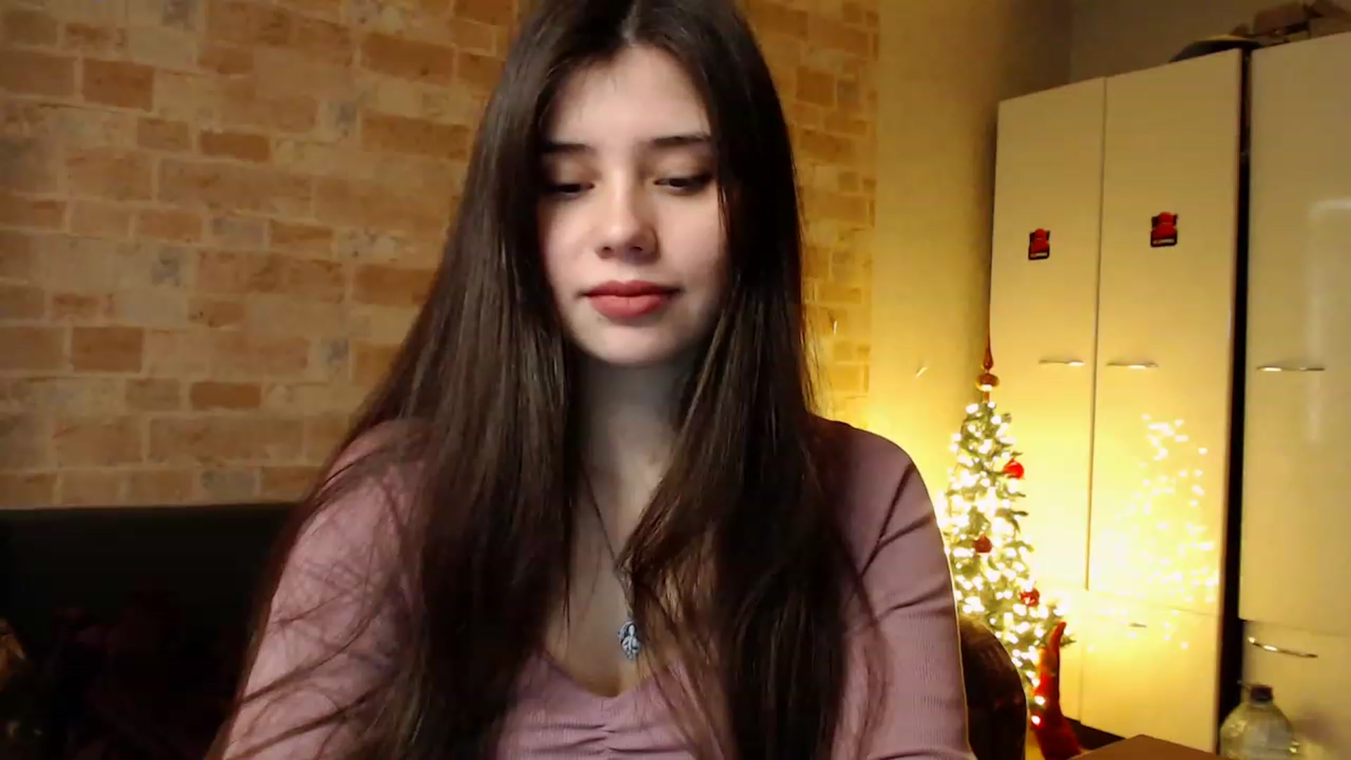 Gallery image thumbnail from Moon_light23's myfreecams stream on, 01/04/2023, 19:50 image 10 of 20