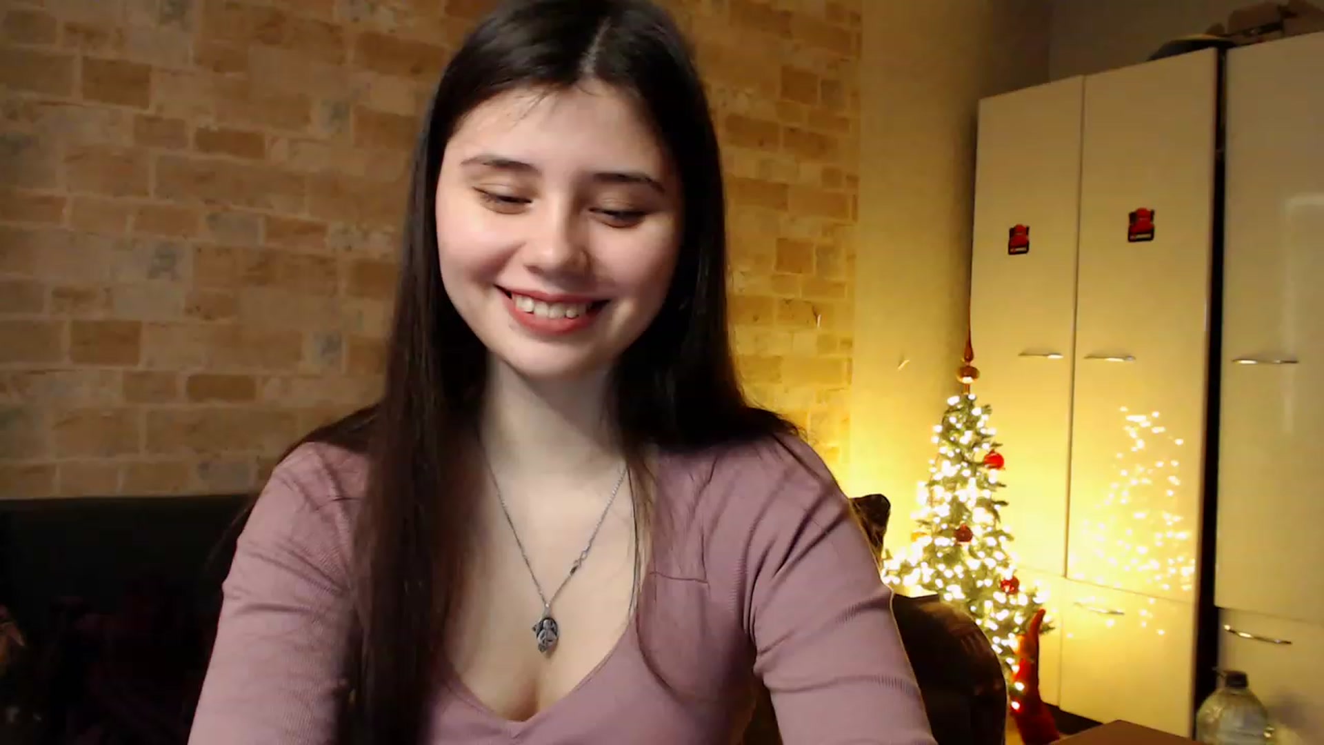 Gallery image thumbnail from Moon_light23's myfreecams stream on, 01/04/2023, 19:50 image 19 of 20