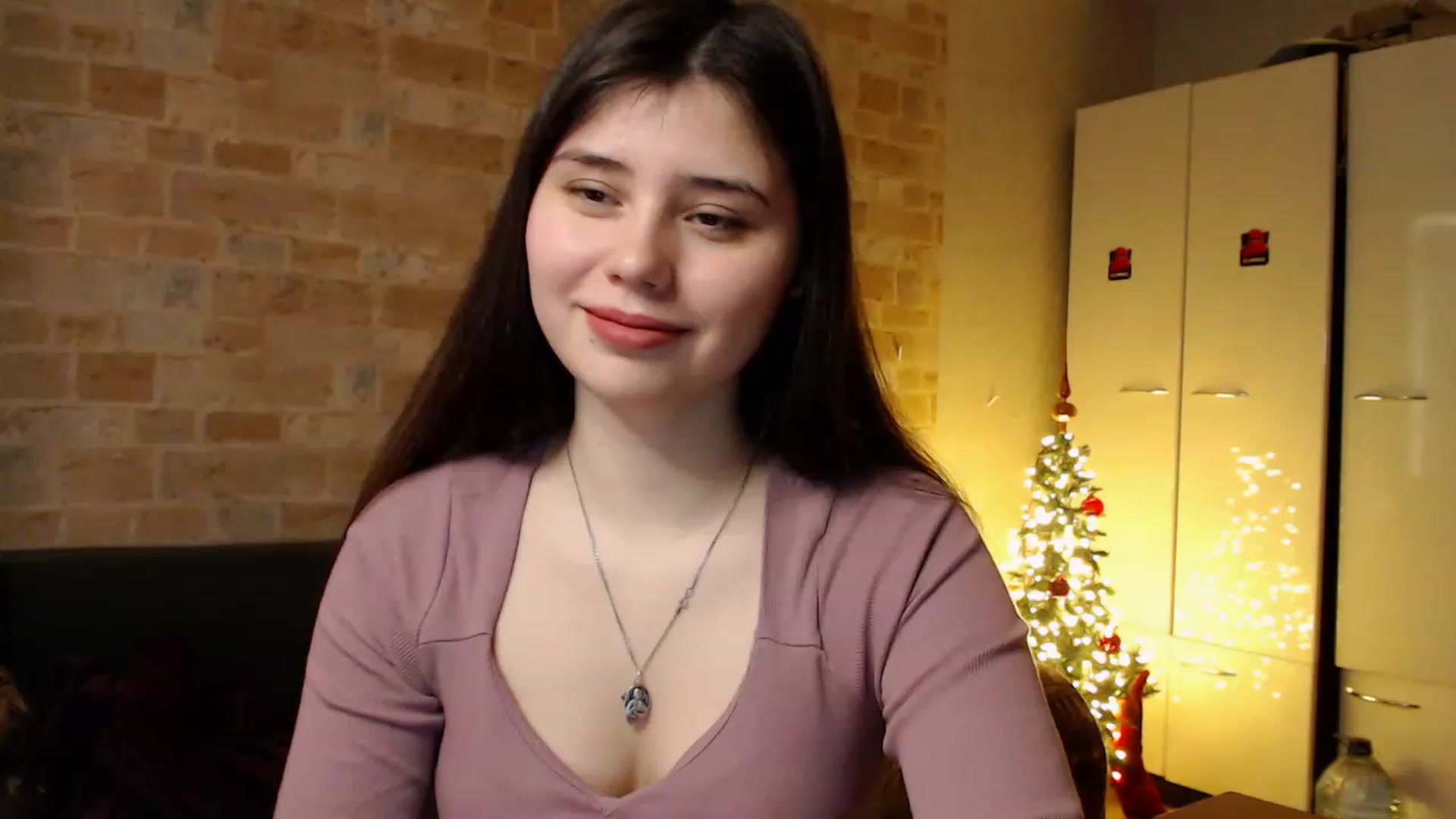 Gallery image thumbnail from Moon_light23's myfreecams stream on, 01/04/2023, 19:50 image 6 of 20