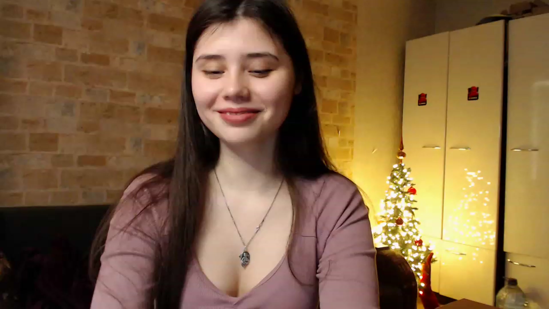 Gallery image thumbnail from Moon_light23's myfreecams stream on, 01/04/2023, 19:50 image 18 of 20
