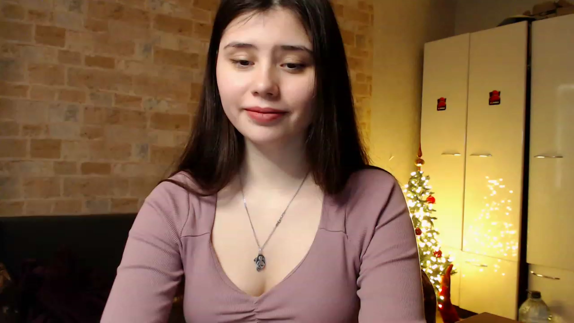 Gallery image thumbnail from Moon_light23's myfreecams stream on, 01/04/2023, 19:50 image 13 of 20