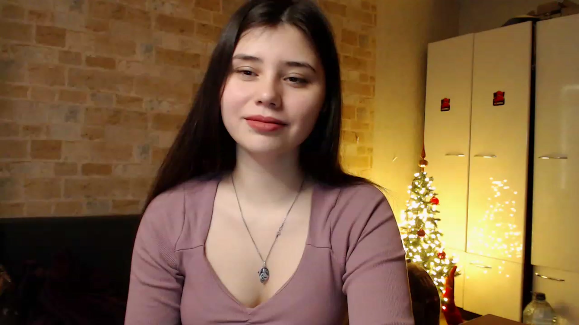 Gallery image thumbnail from Moon_light23's myfreecams stream on, 01/04/2023, 19:50 image 2 of 20