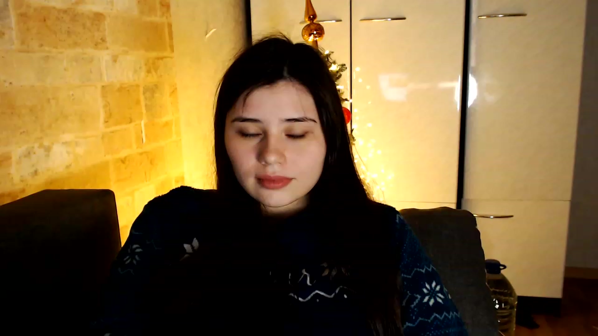 Gallery image thumbnail from Moon_light23's myfreecams stream on, 01/16/2023, 21:41 image 4 of 20