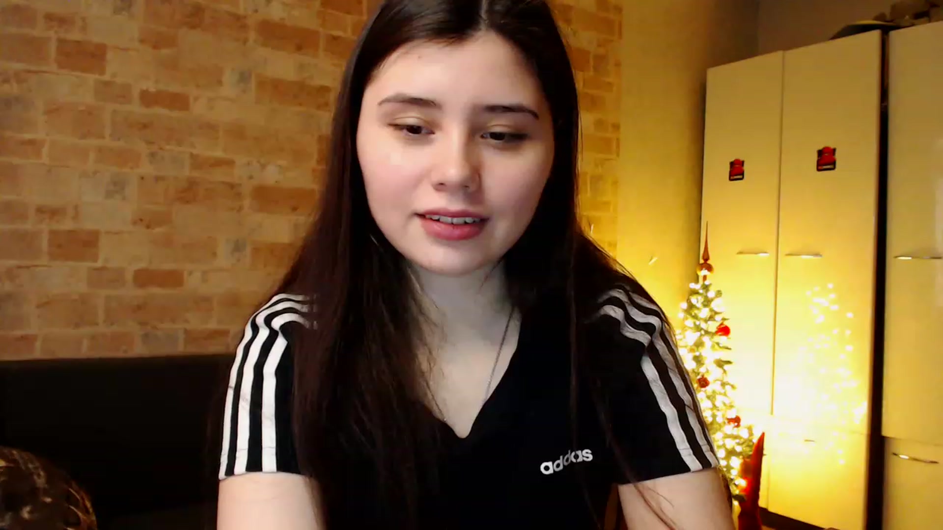 Gallery image thumbnail from Moon_light23's myfreecams stream on, 01/22/2023, 20:18 image 7 of 20