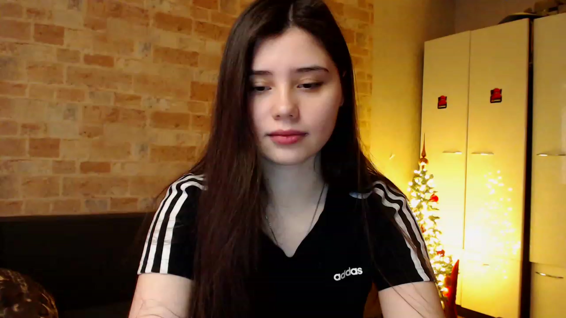 Gallery image thumbnail from Moon_light23's myfreecams stream on, 01/22/2023, 20:18 image 3 of 20