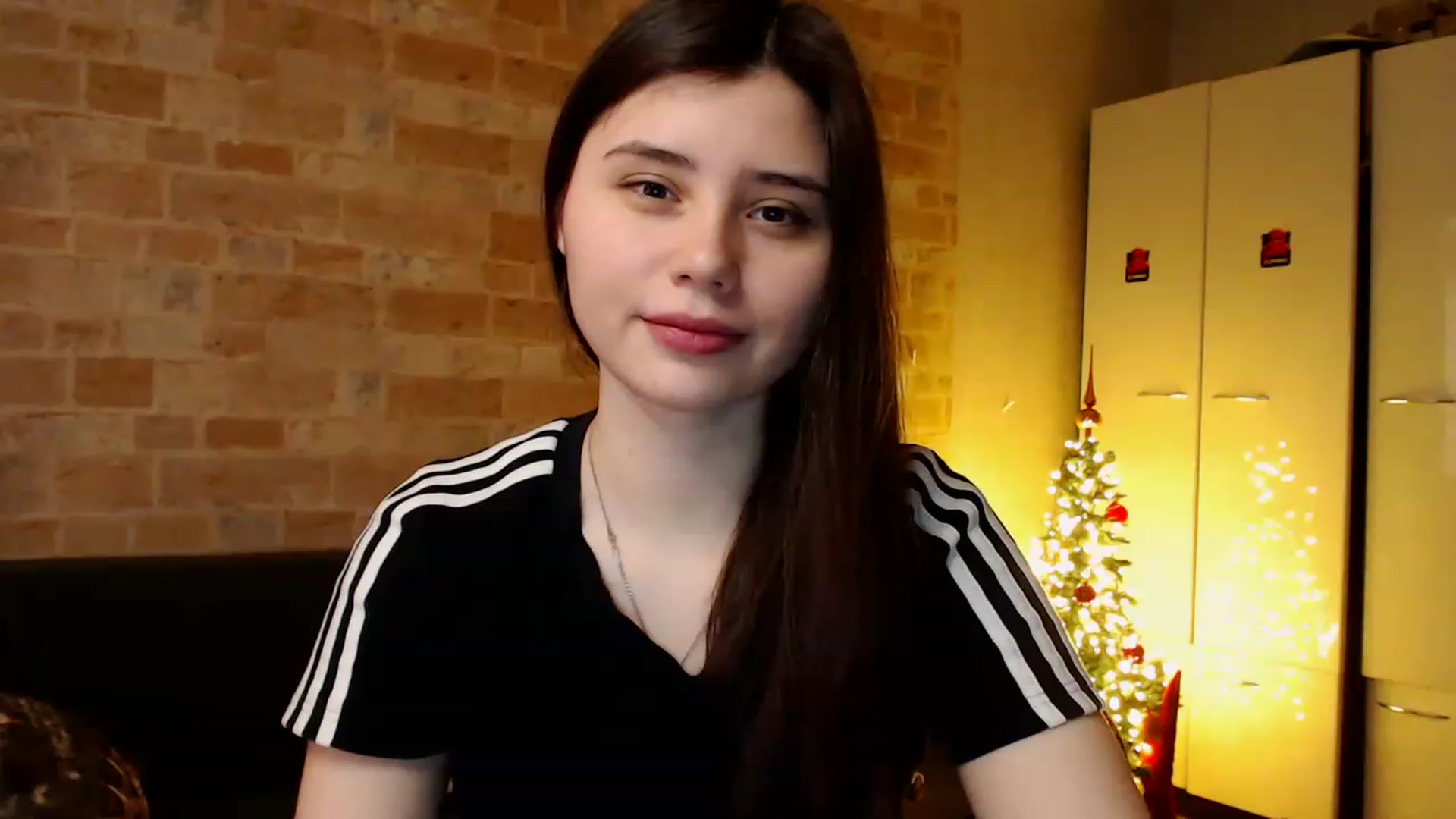 Gallery image thumbnail from Moon_light23's myfreecams stream on, 01/22/2023, 20:18 image 17 of 20