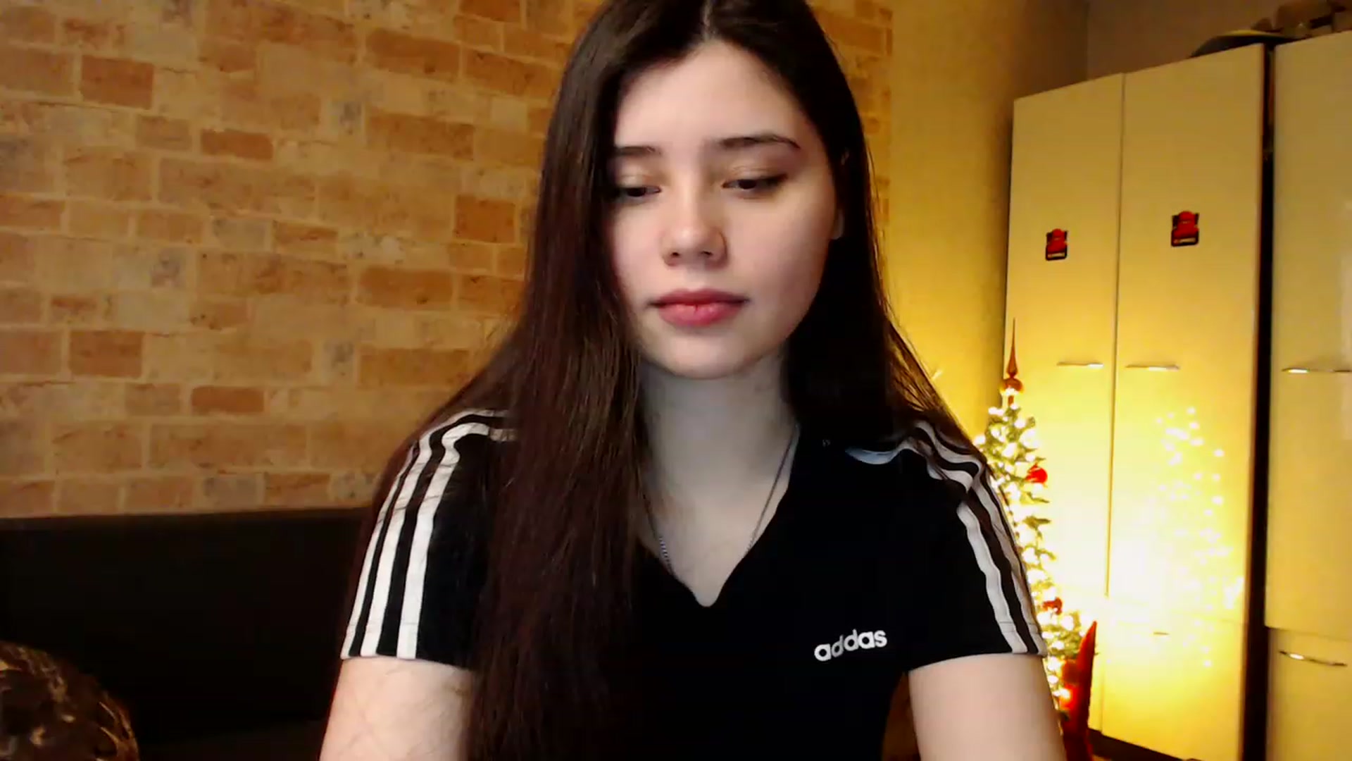 Gallery image thumbnail from Moon_light23's myfreecams stream on, 01/22/2023, 20:18 image 2 of 20