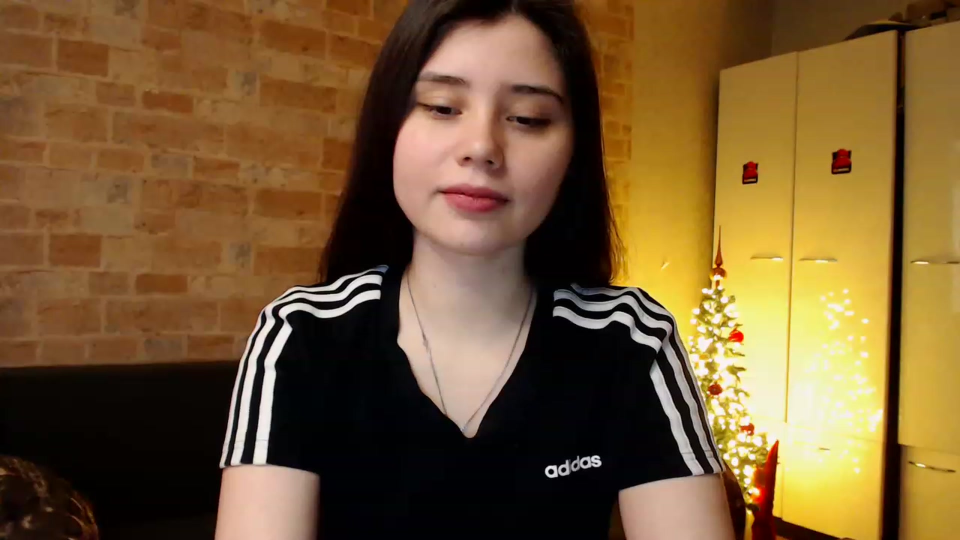 Gallery image thumbnail from Moon_light23's myfreecams stream on, 01/22/2023, 20:18 image 8 of 20