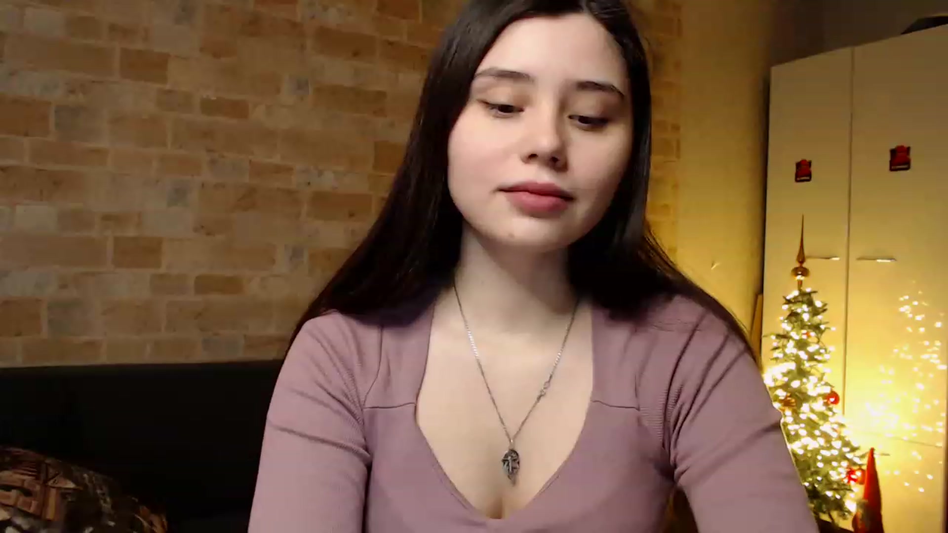 Gallery image thumbnail from Moon_light23's myfreecams stream on, 01/26/2023, 19:51 image 6 of 20
