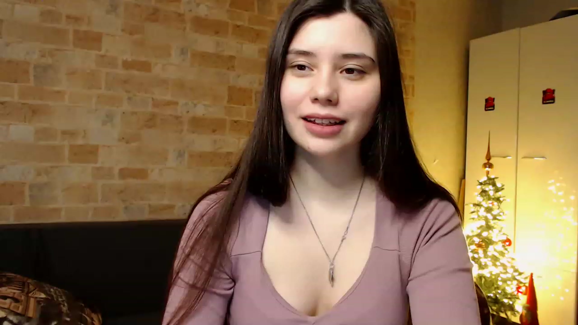 Gallery image thumbnail from Moon_light23's myfreecams stream on, 01/26/2023, 20:34 image 16 of 20