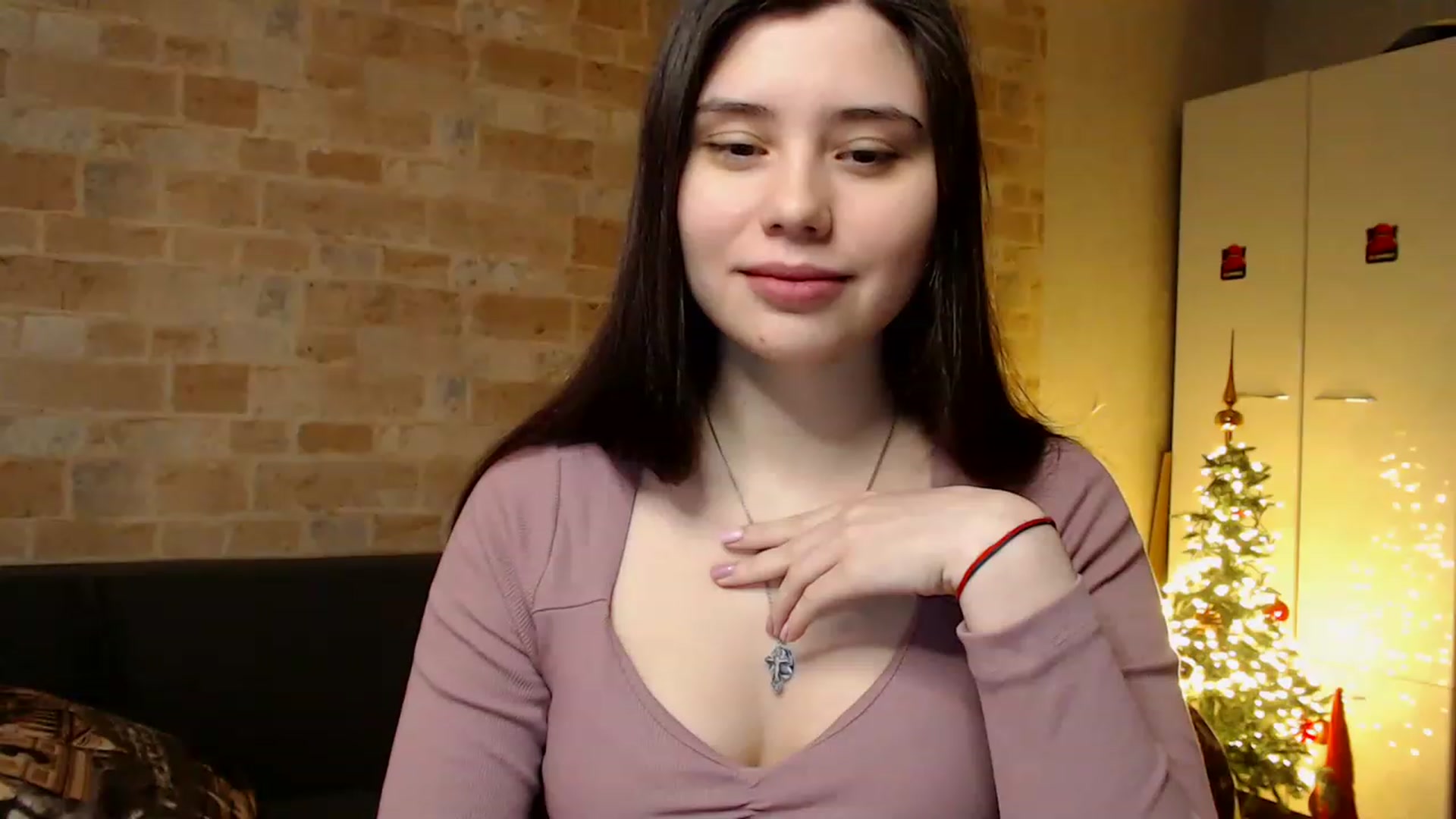 Gallery image thumbnail from Moon_light23's myfreecams stream on, 01/26/2023, 20:34 image 7 of 20