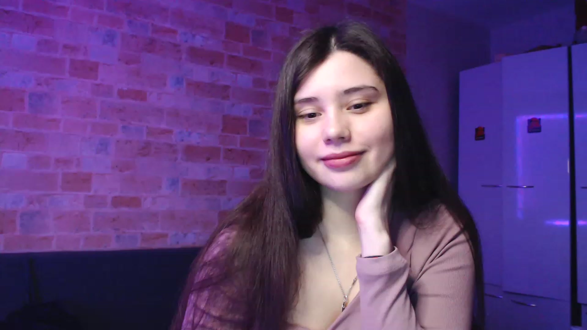 Gallery image thumbnail from Moon_light23's myfreecams stream on, 02/03/2023, 20:49 image 6 of 20
