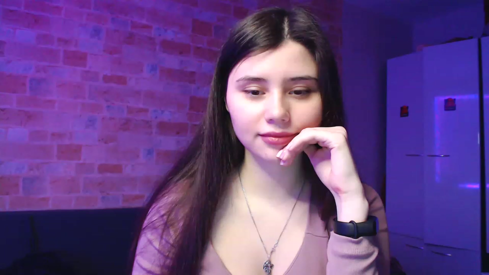 Gallery image thumbnail from Moon_light23's myfreecams stream on, 02/03/2023, 20:49 image 18 of 20