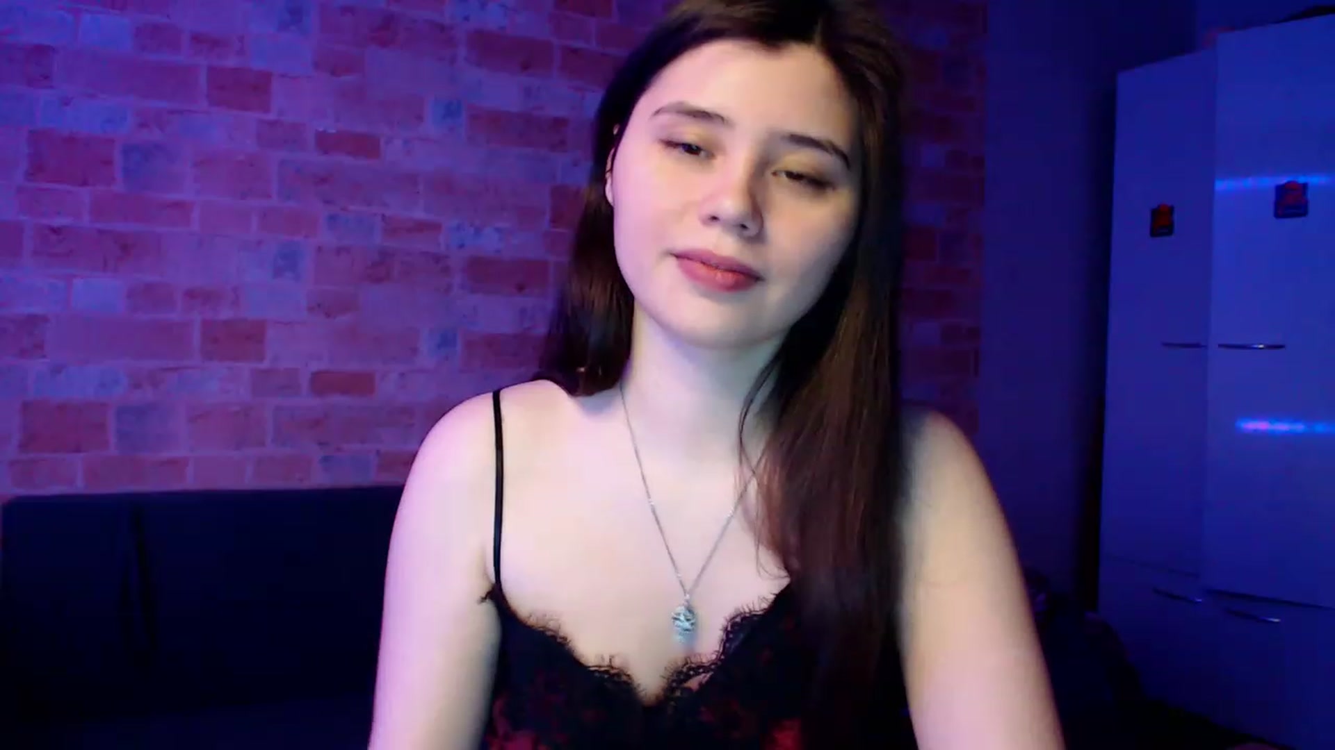 Gallery image thumbnail from Moon_light23's myfreecams stream on, 02/17/2023, 18:56 image 4 of 20