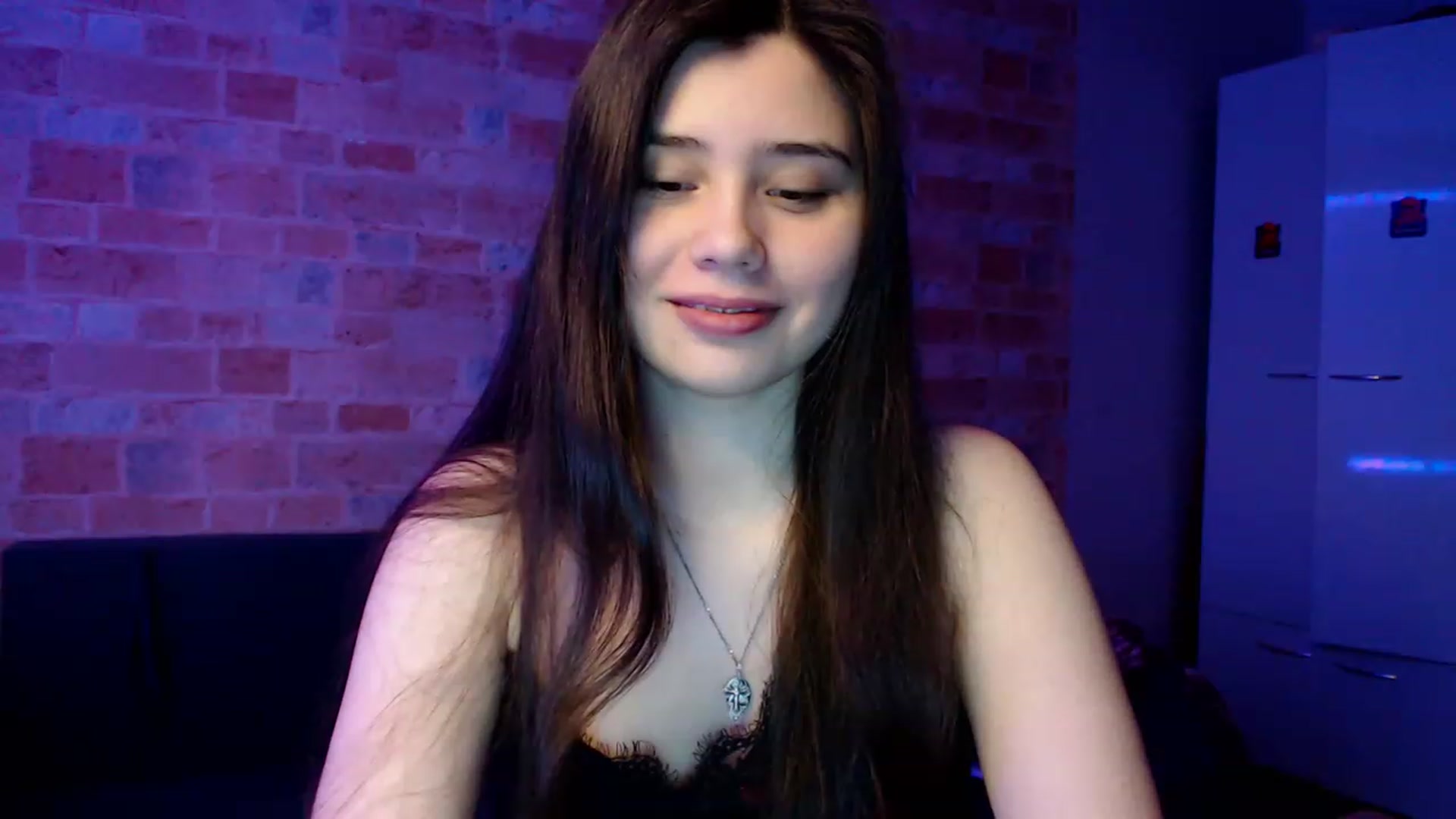 Gallery image thumbnail from Moon_light23's myfreecams stream on, 02/17/2023, 18:56 image 17 of 20