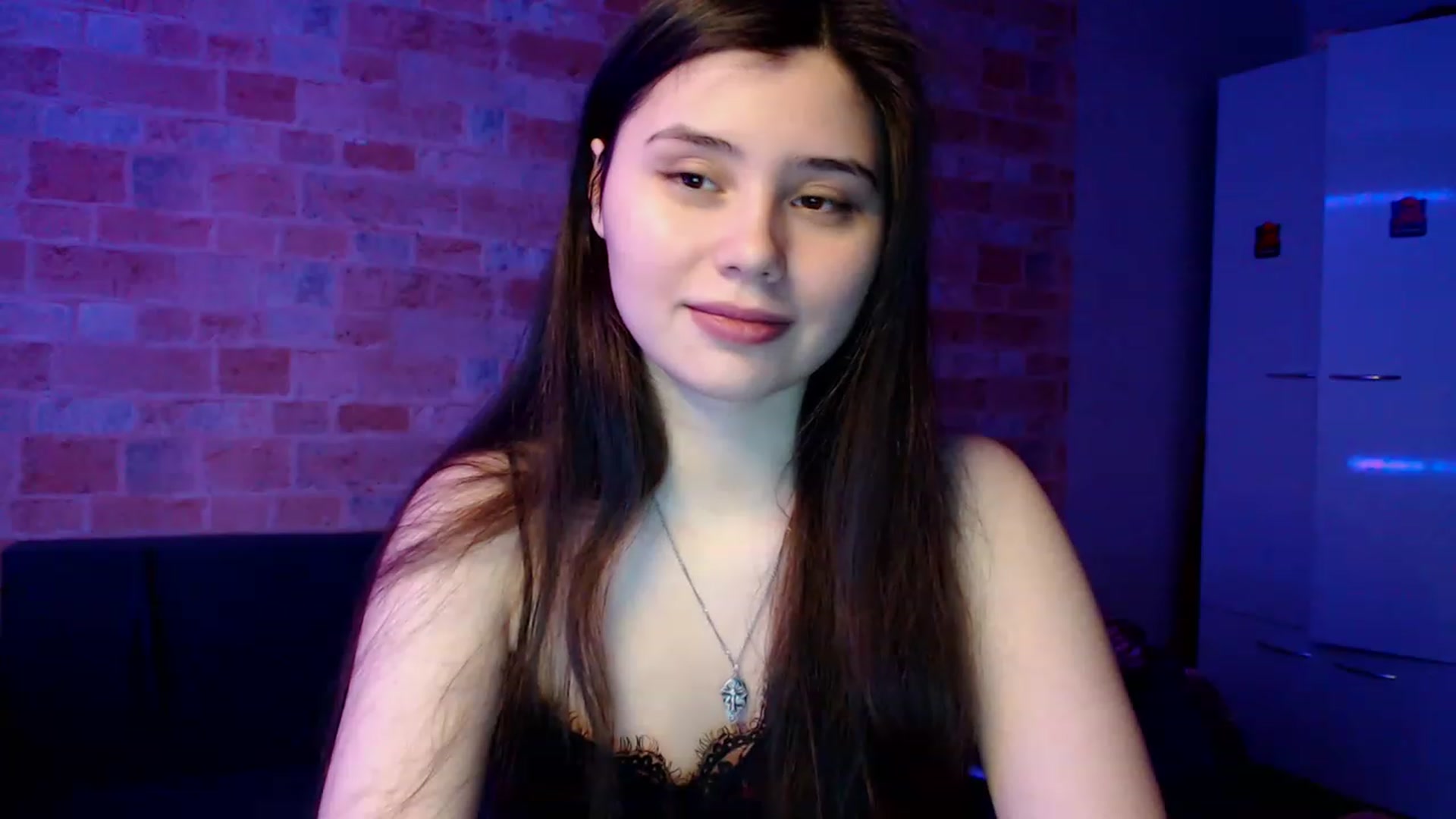 Gallery image thumbnail from Moon_light23's myfreecams stream on, 02/17/2023, 18:56 image 18 of 20