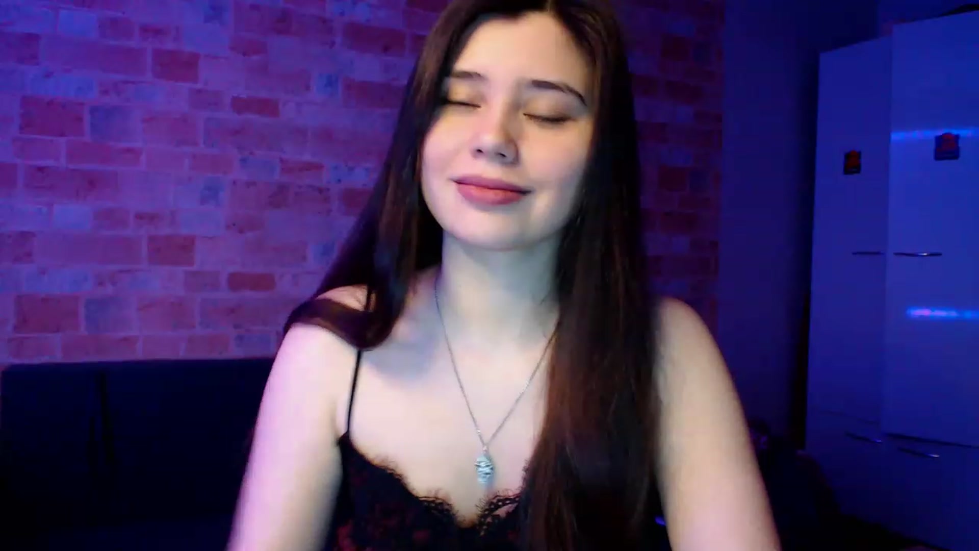Gallery image thumbnail from Moon_light23's myfreecams stream on, 02/17/2023, 18:56 image 15 of 20