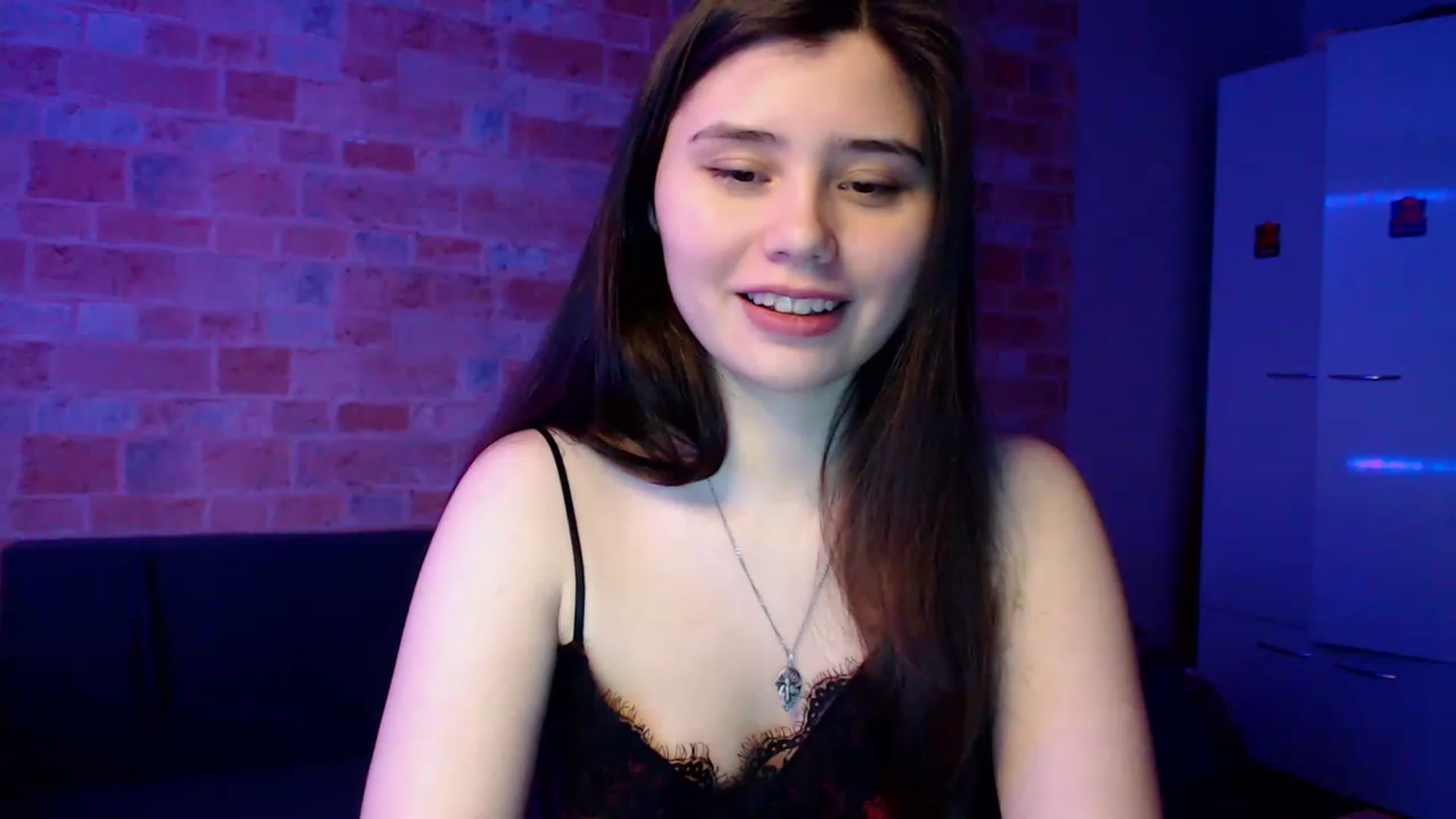 Gallery image thumbnail from Moon_light23's myfreecams stream on, 02/17/2023, 18:56 image 7 of 20