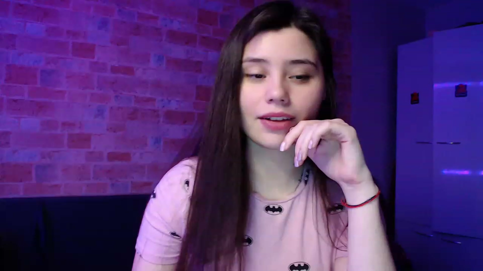 Gallery image thumbnail from Moon_light23's myfreecams stream on, 02/19/2023, 20:12 image 19 of 20
