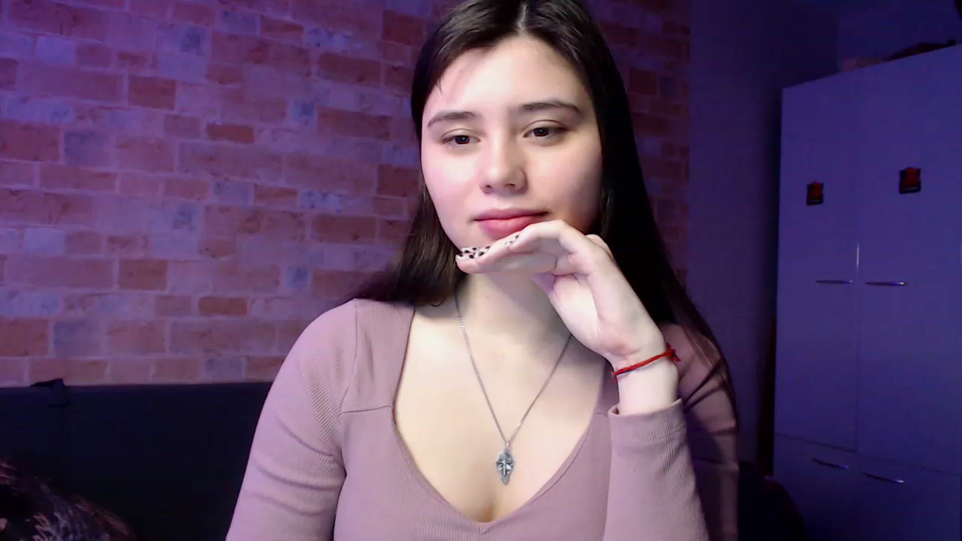 Gallery image thumbnail from Moon_light23's myfreecams stream on, 02/22/2023, 20:40 image 17 of 20