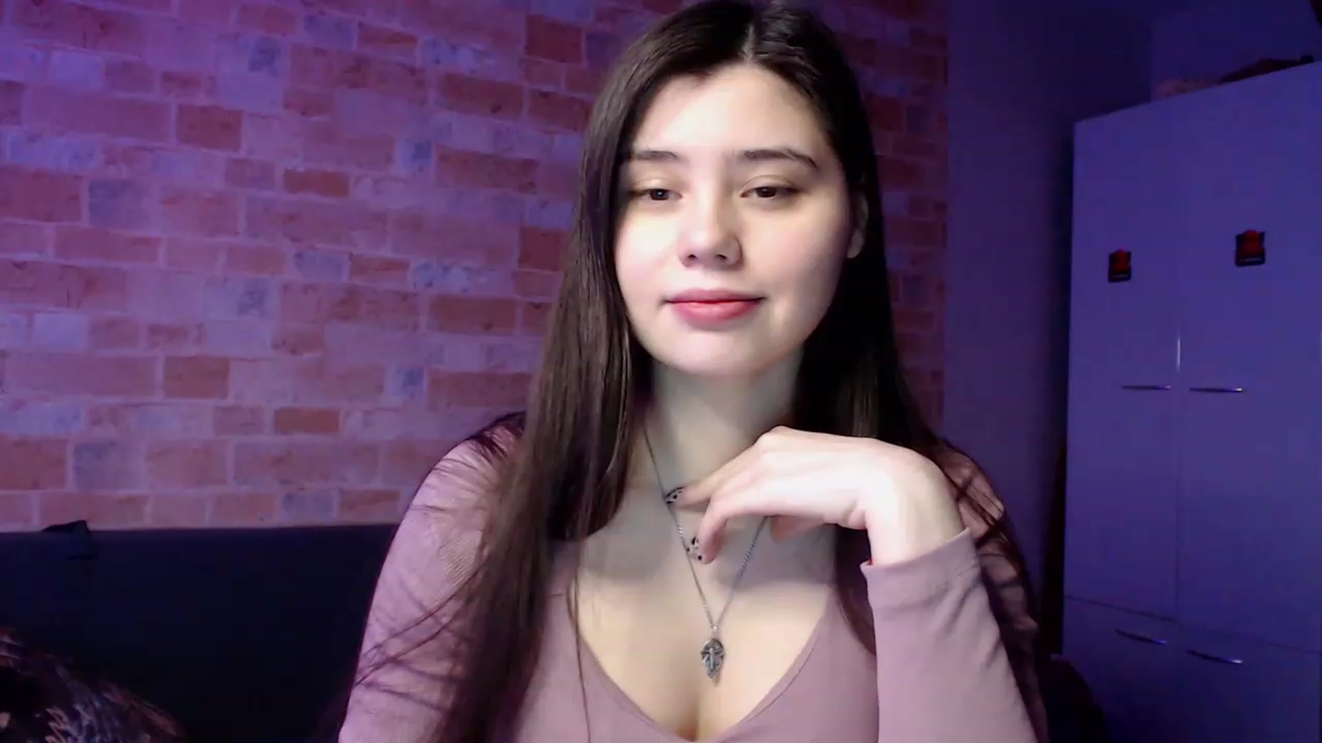 Gallery image thumbnail from Moon_light23's myfreecams stream on, 02/22/2023, 20:40 image 4 of 20