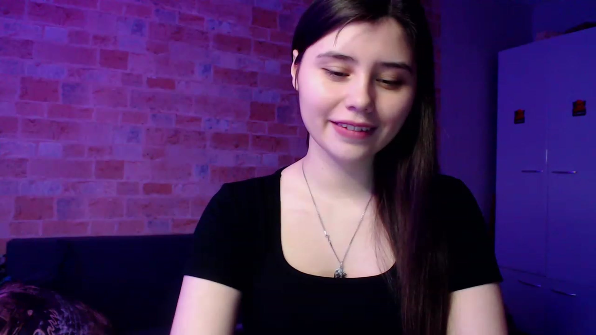 Gallery image thumbnail from Moon_light23's myfreecams stream on, 02/25/2023, 19:57 image 17 of 20