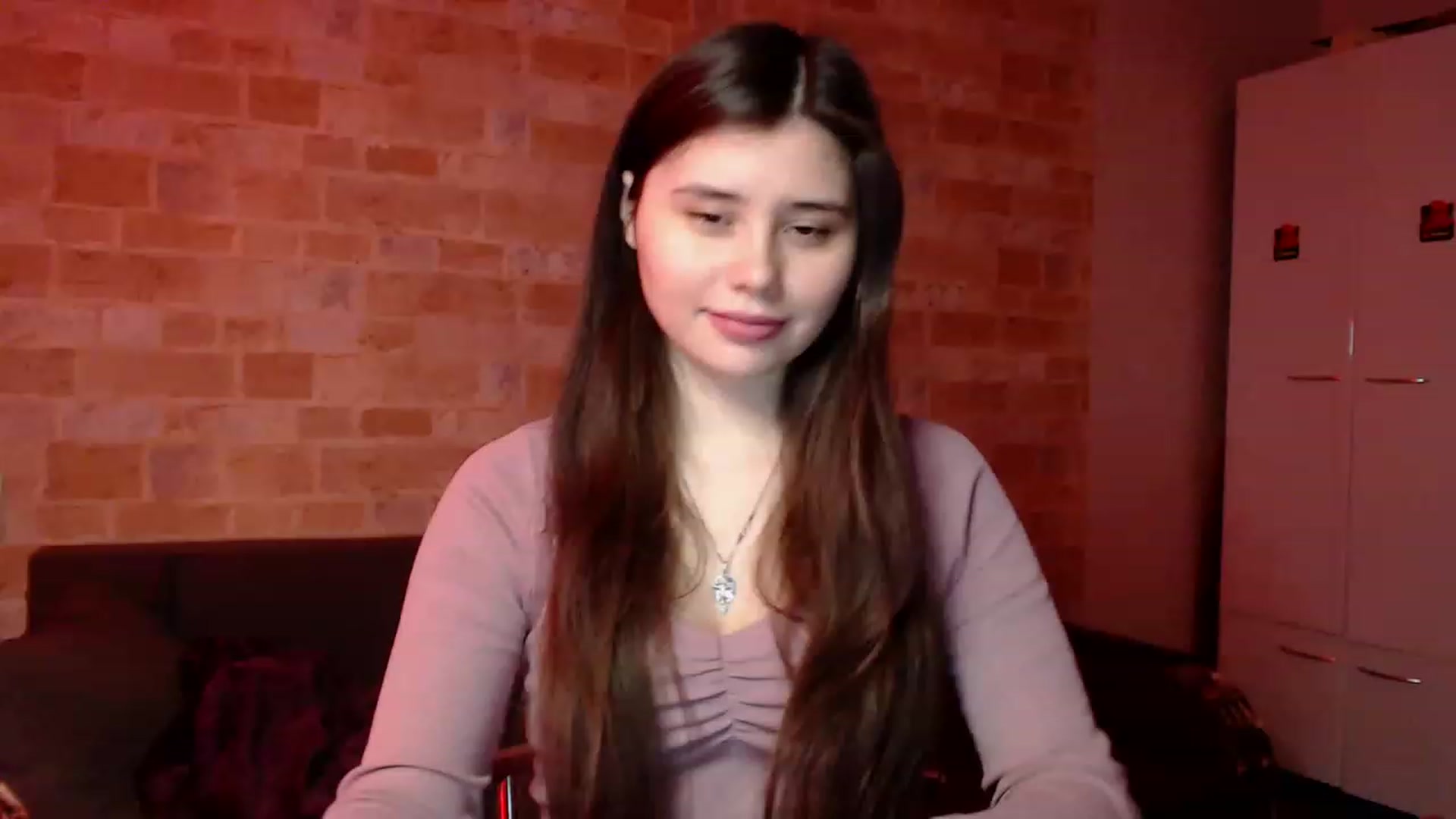 Gallery image thumbnail from Moon_light23's myfreecams stream on, 03/28/2023, 19:29 image 17 of 20