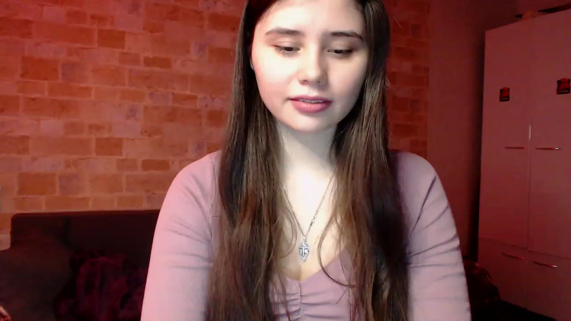 Gallery image thumbnail from Moon_light23's myfreecams stream on, 03/28/2023, 19:29 image 18 of 20