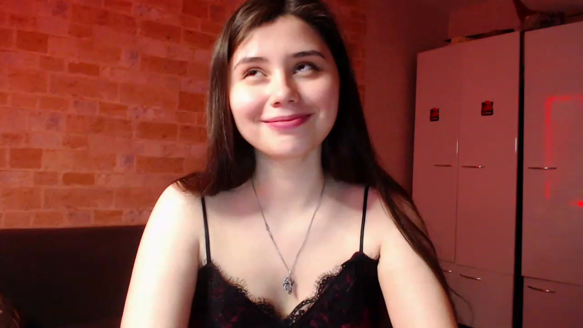 Gallery image thumbnail from Moon_light23's myfreecams stream on, 03/31/2023, 18:23 image 10 of 20