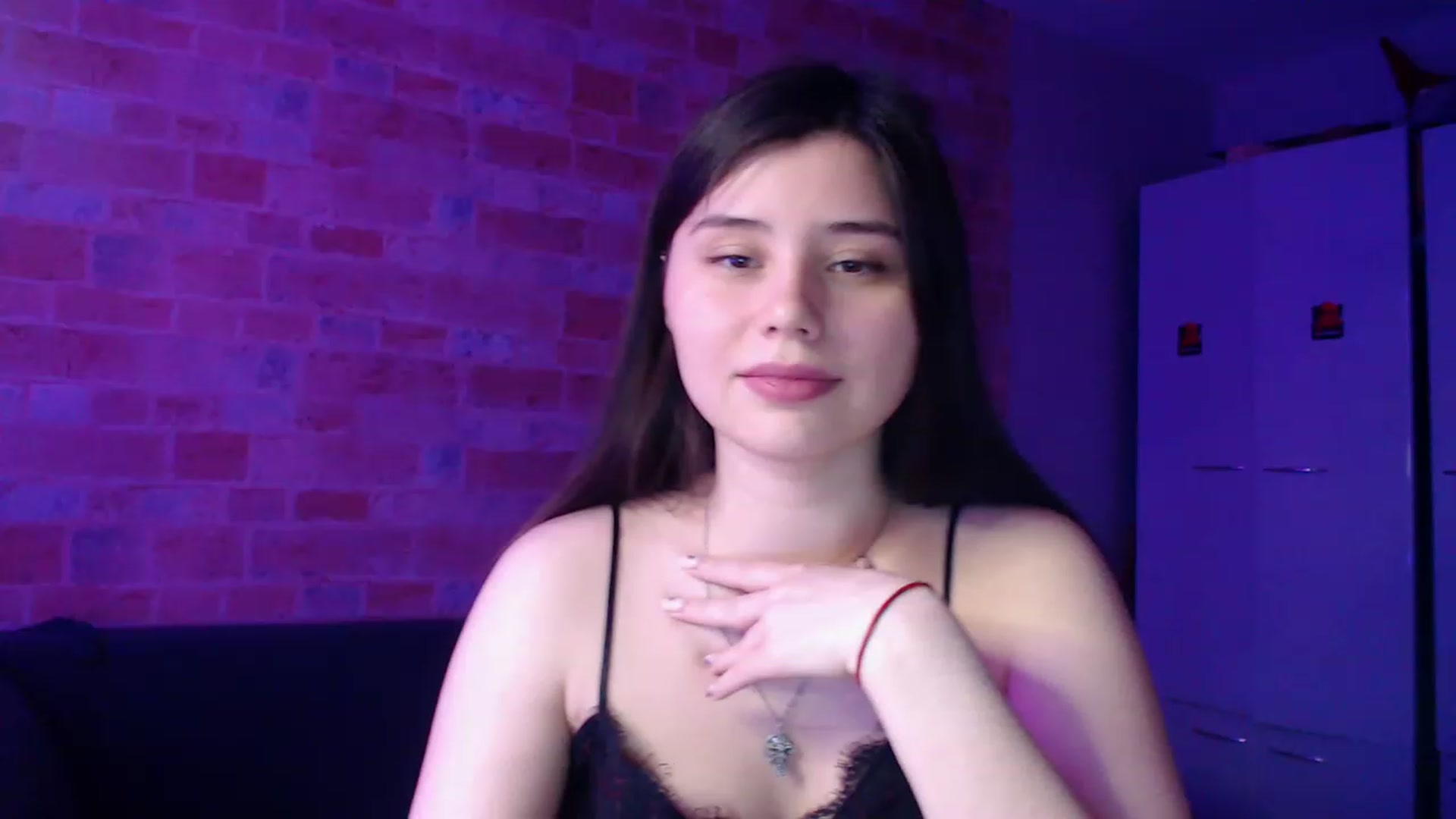 Gallery image thumbnail from Moon_light23's myfreecams stream on, 04/13/2023, 20:26 image 2 of 20