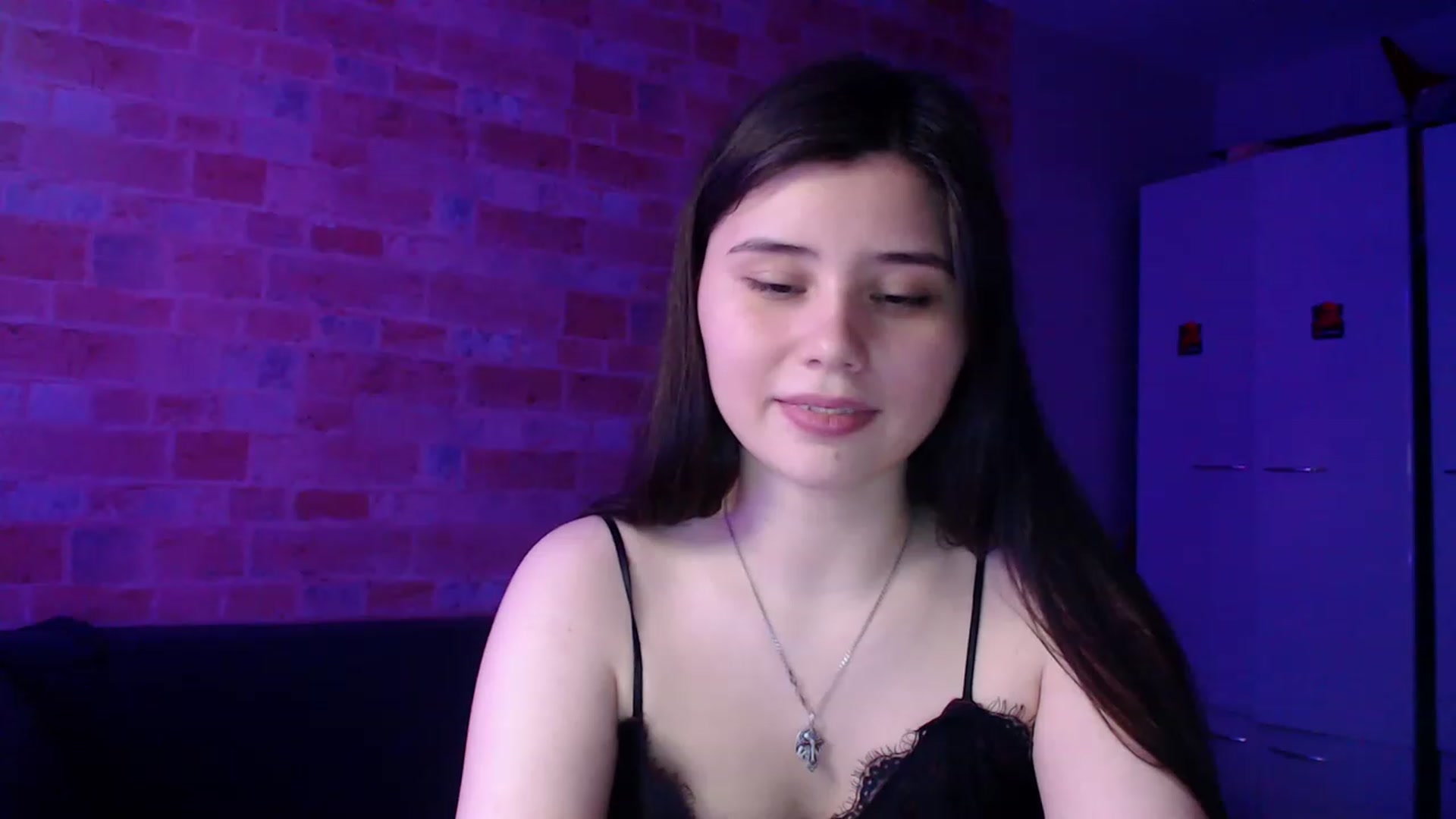 Gallery image thumbnail from Moon_light23's myfreecams stream on, 04/13/2023, 20:26 image 16 of 20