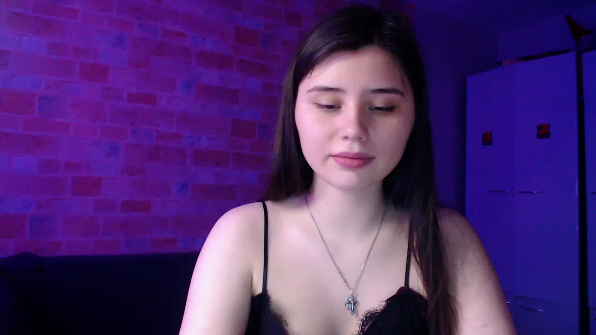 Gallery image thumbnail from Moon_light23's myfreecams stream on, 04/13/2023, 20:26 image 19 of 20