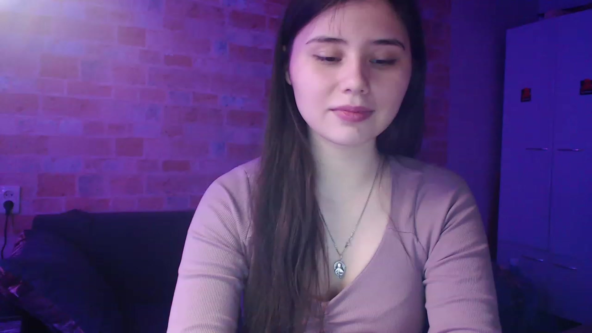 Gallery image thumbnail from Moon_light23's myfreecams stream on, 04/15/2023, 19:07 image 18 of 20