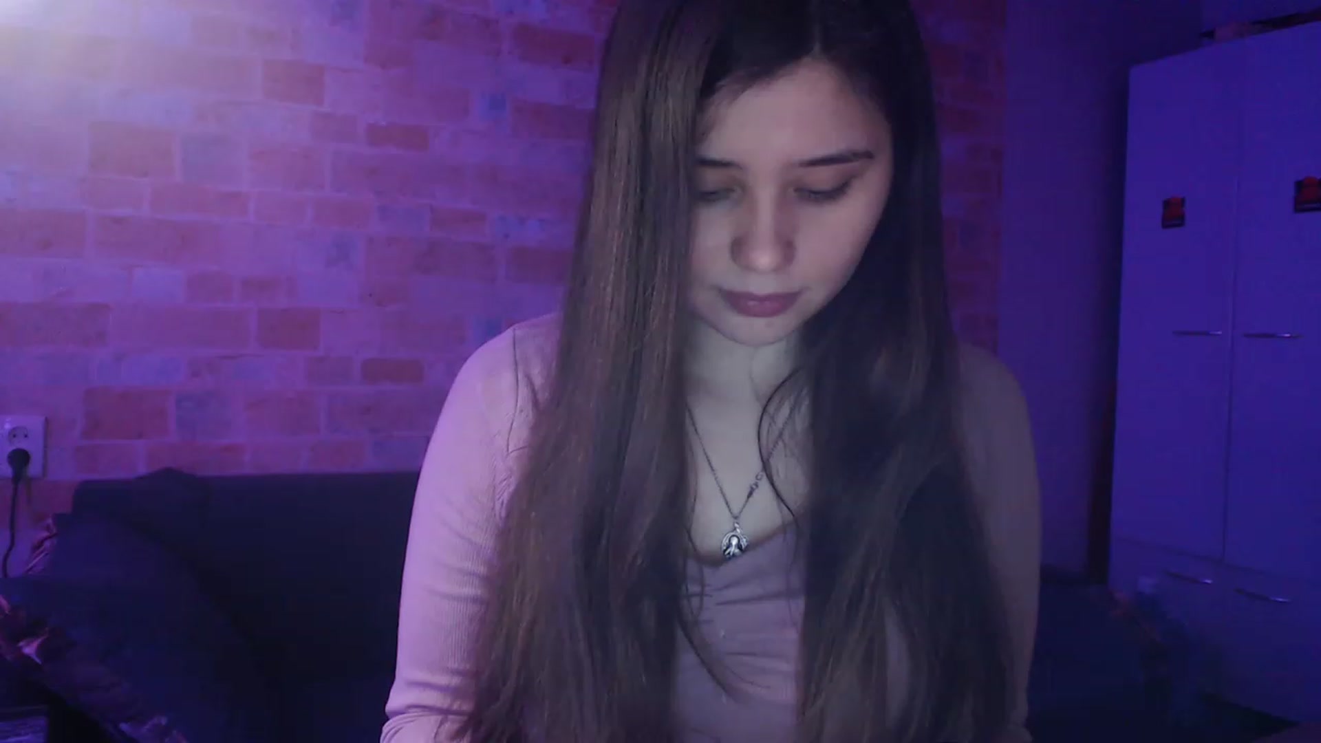 Gallery image thumbnail from Moon_light23's myfreecams stream on, 04/15/2023, 19:07 image 17 of 20