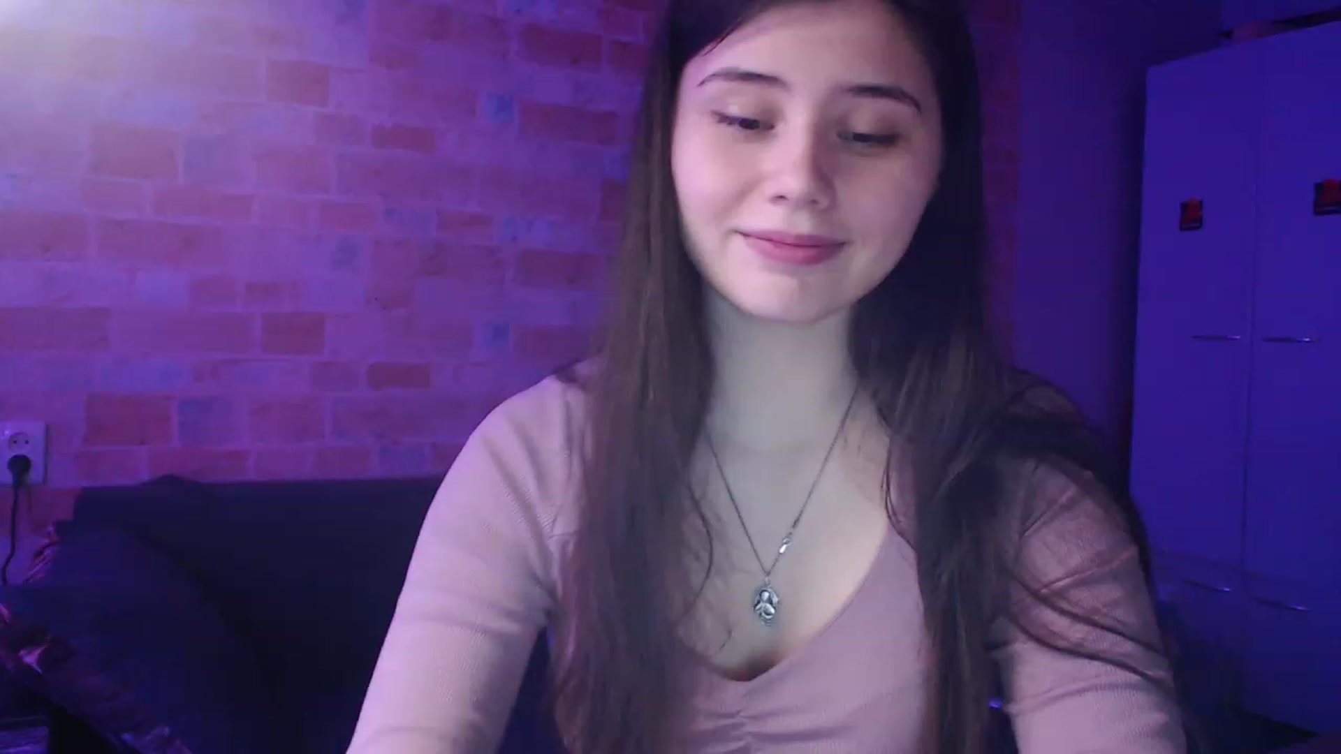 Gallery image thumbnail from Moon_light23's myfreecams stream on, 04/15/2023, 19:07 image 11 of 20