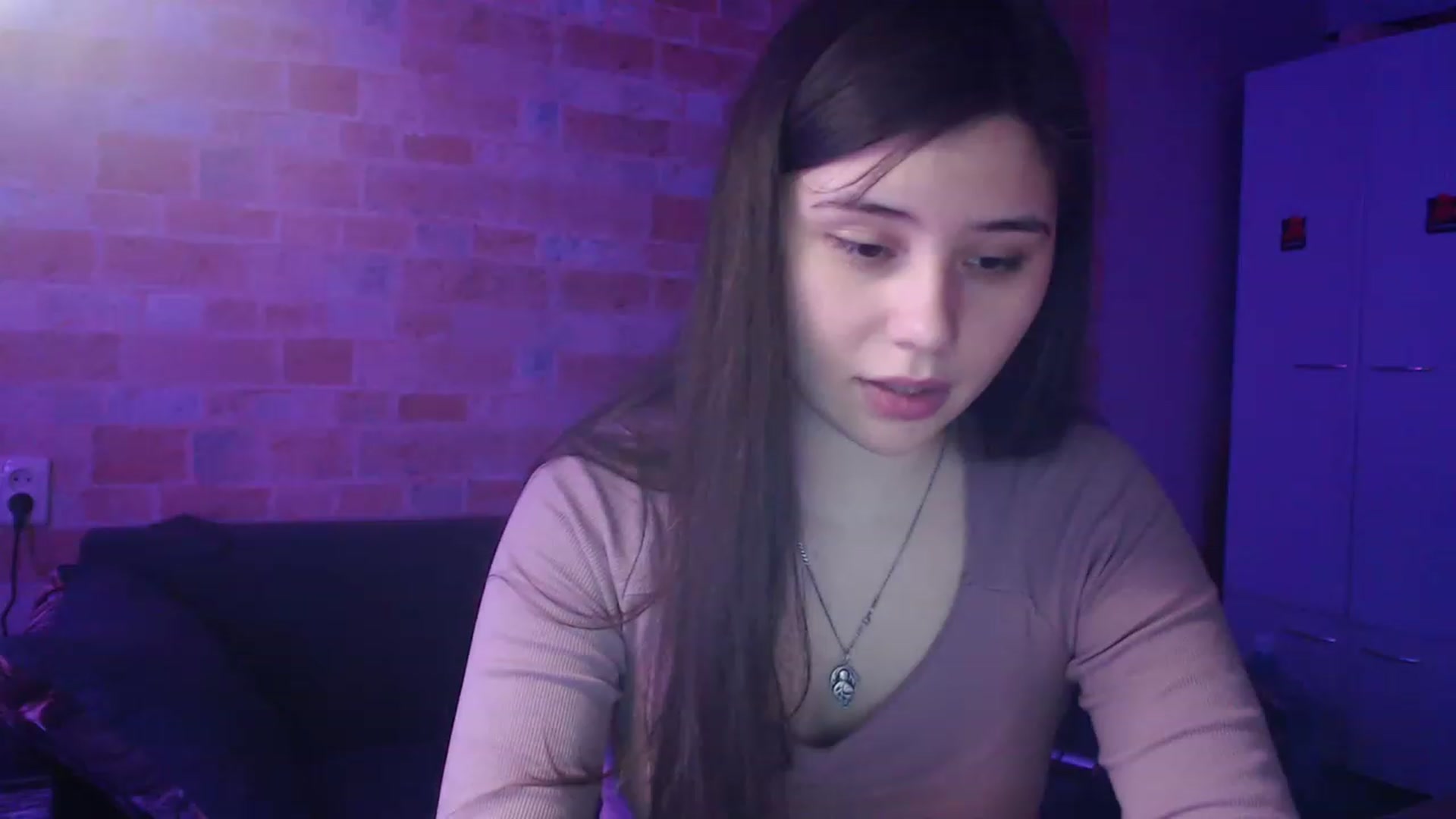 Gallery image thumbnail from Moon_light23's myfreecams stream on, 04/15/2023, 19:07 image 14 of 20