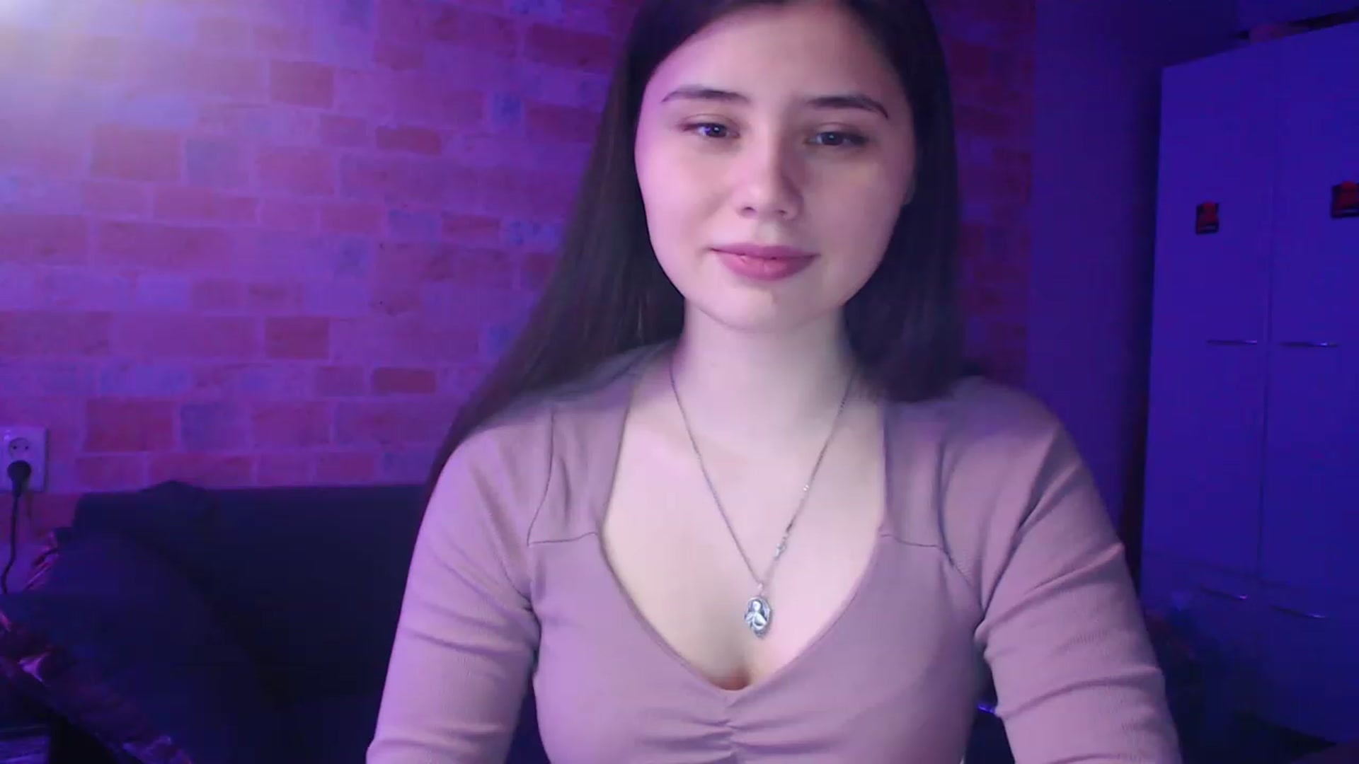 Gallery image thumbnail from Moon_light23's myfreecams stream on, 04/15/2023, 19:07 image 10 of 20
