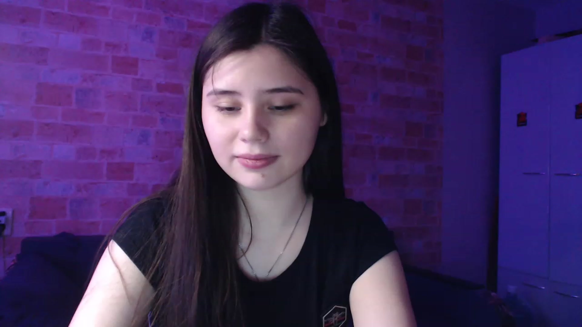 Gallery image thumbnail from Moon_light23's myfreecams stream on, 04/16/2023, 20:06 image 18 of 20
