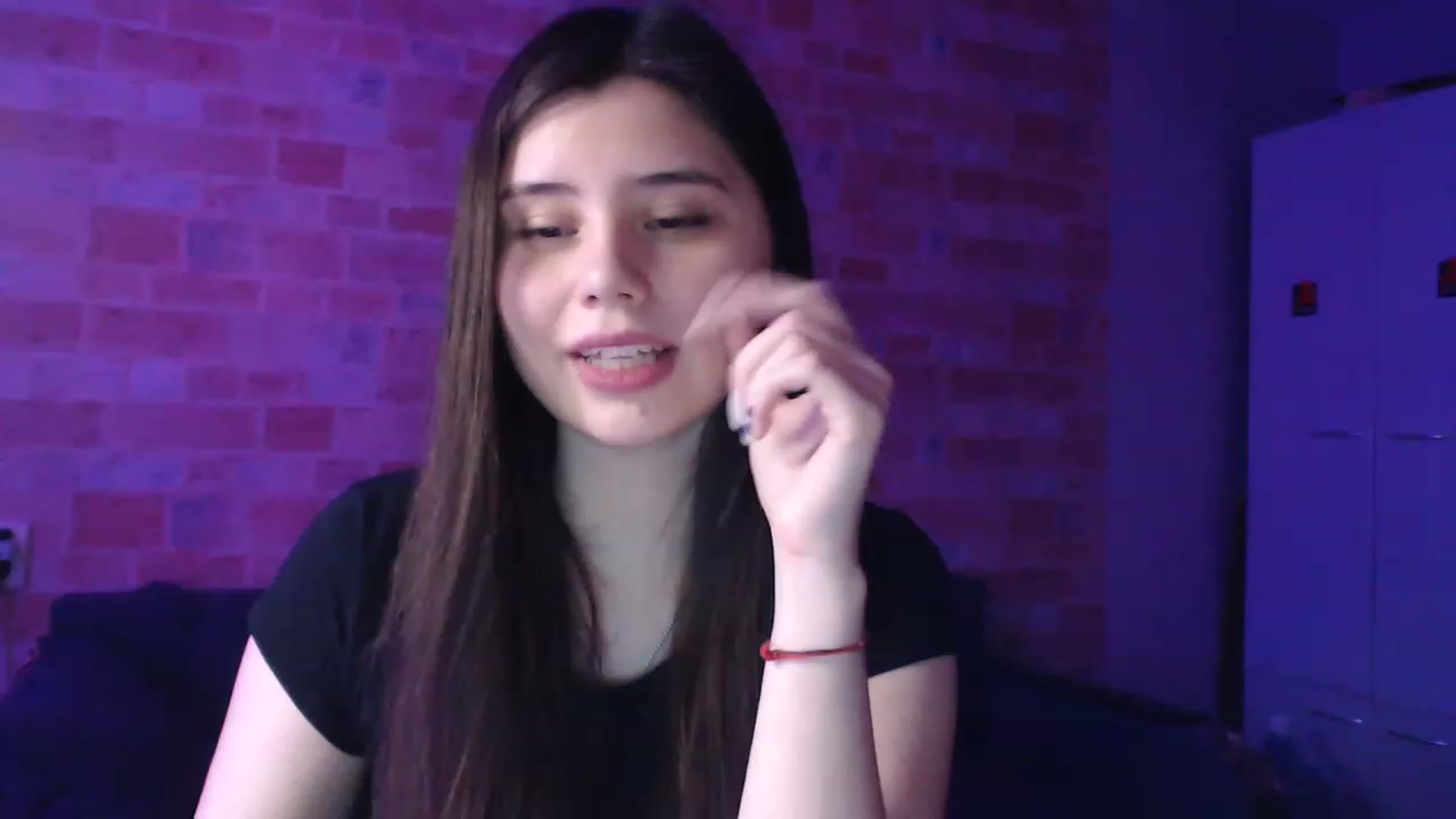 Gallery image thumbnail from Moon_light23's myfreecams stream on, 04/16/2023, 20:06 image 5 of 20