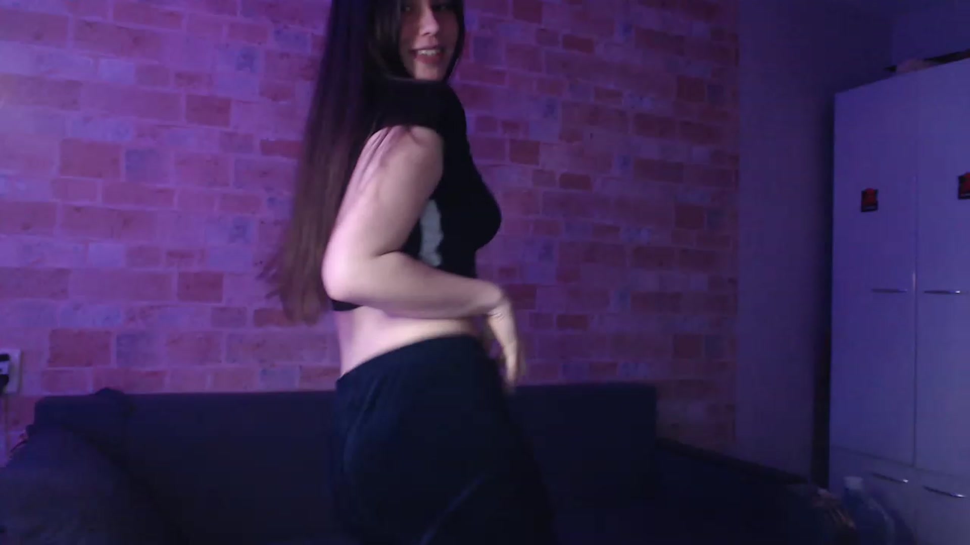 Gallery image thumbnail from Moon_light23's myfreecams stream on, 04/16/2023, 20:06 image 11 of 20