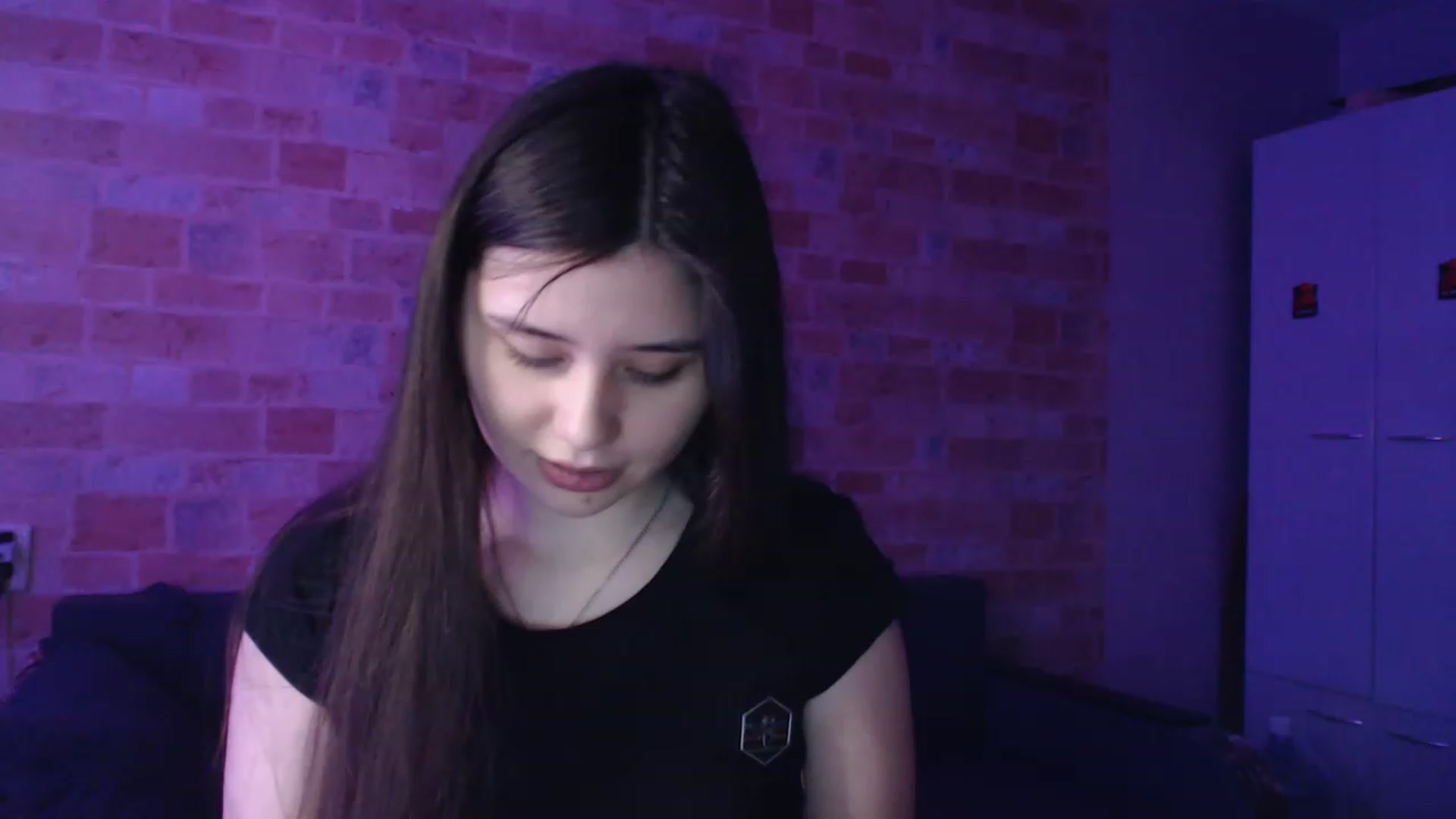 Gallery image thumbnail from Moon_light23's myfreecams stream on, 04/16/2023, 20:06 image 13 of 20