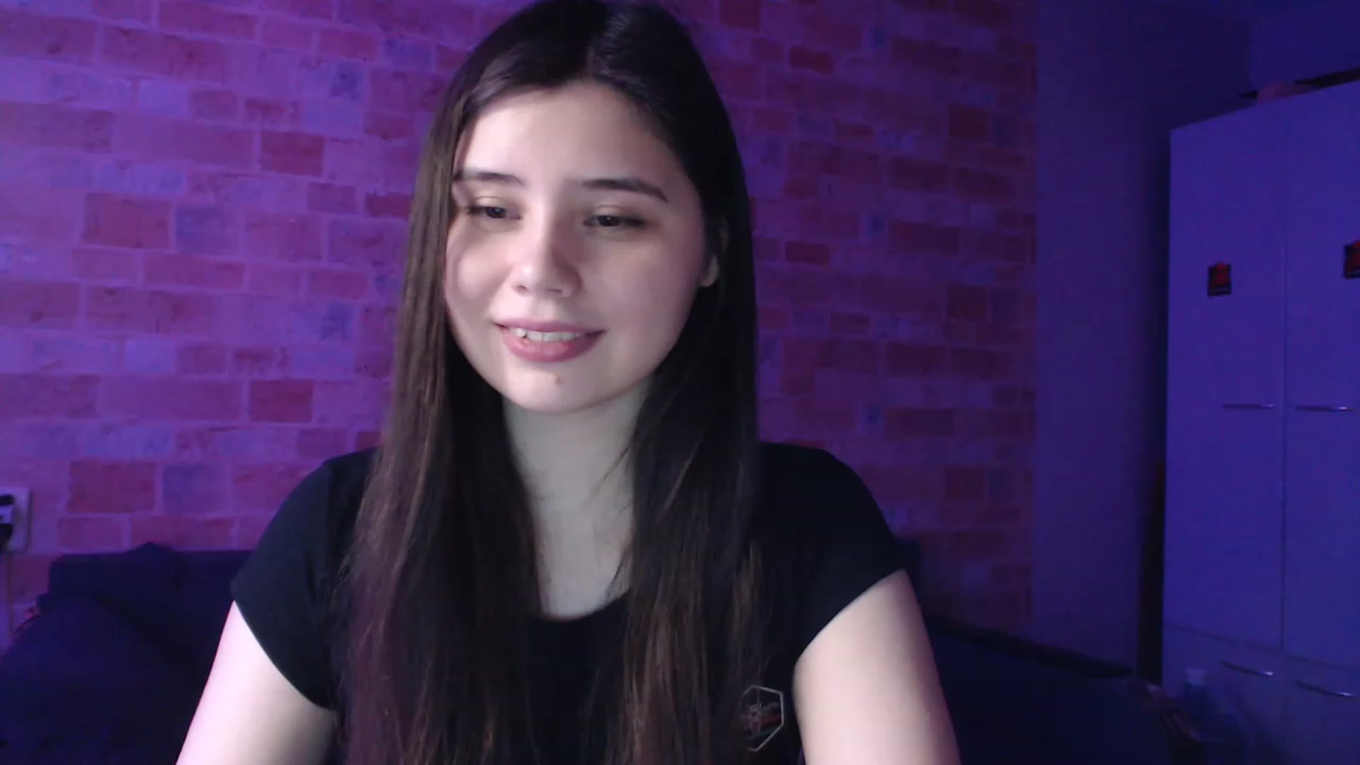 Gallery image thumbnail from Moon_light23's myfreecams stream on, 04/16/2023, 20:06 image 3 of 20