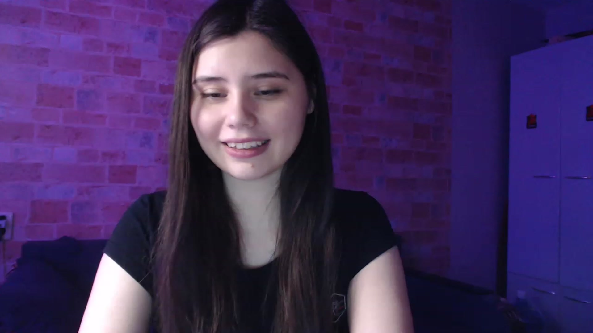 Gallery image thumbnail from Moon_light23's myfreecams stream on, 04/16/2023, 20:06 image 2 of 20